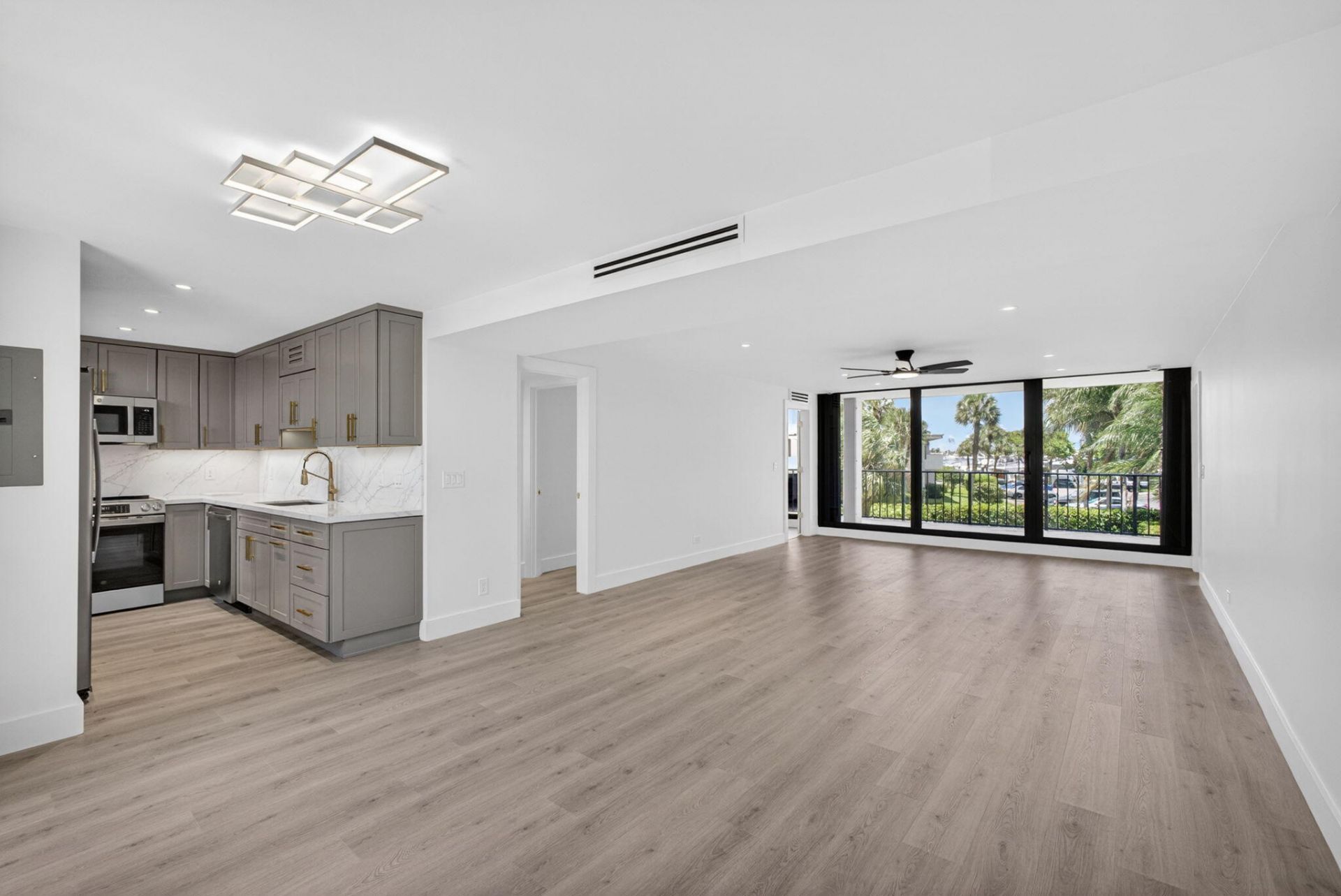 136 Lakeshore Drive, North Palm Beach, FL 33408 Photo