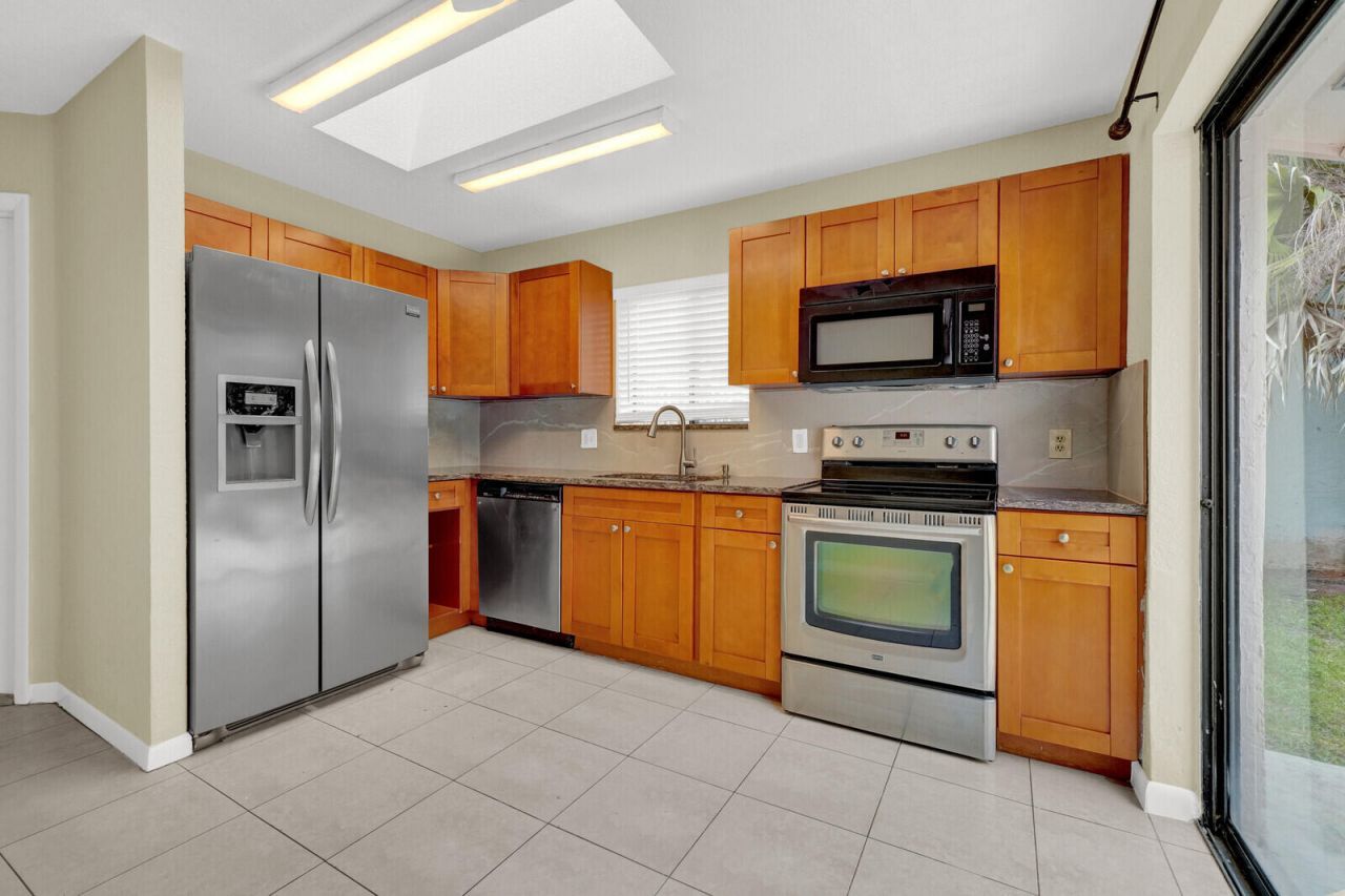 5864 Strawberry Lakes Circle, Lake Worth, FL 33463 Photo