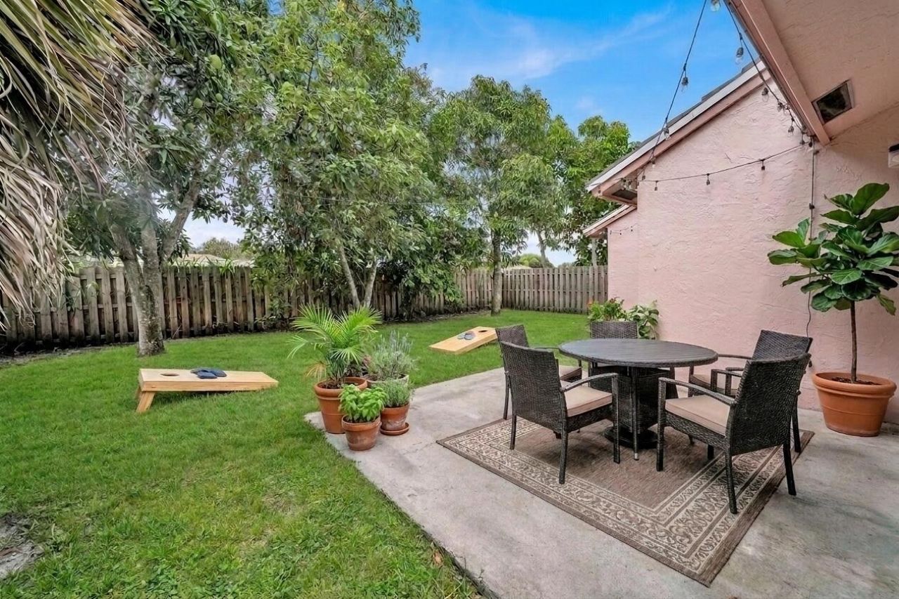 5864 Strawberry Lakes Circle, Lake Worth, FL 33463 Photo