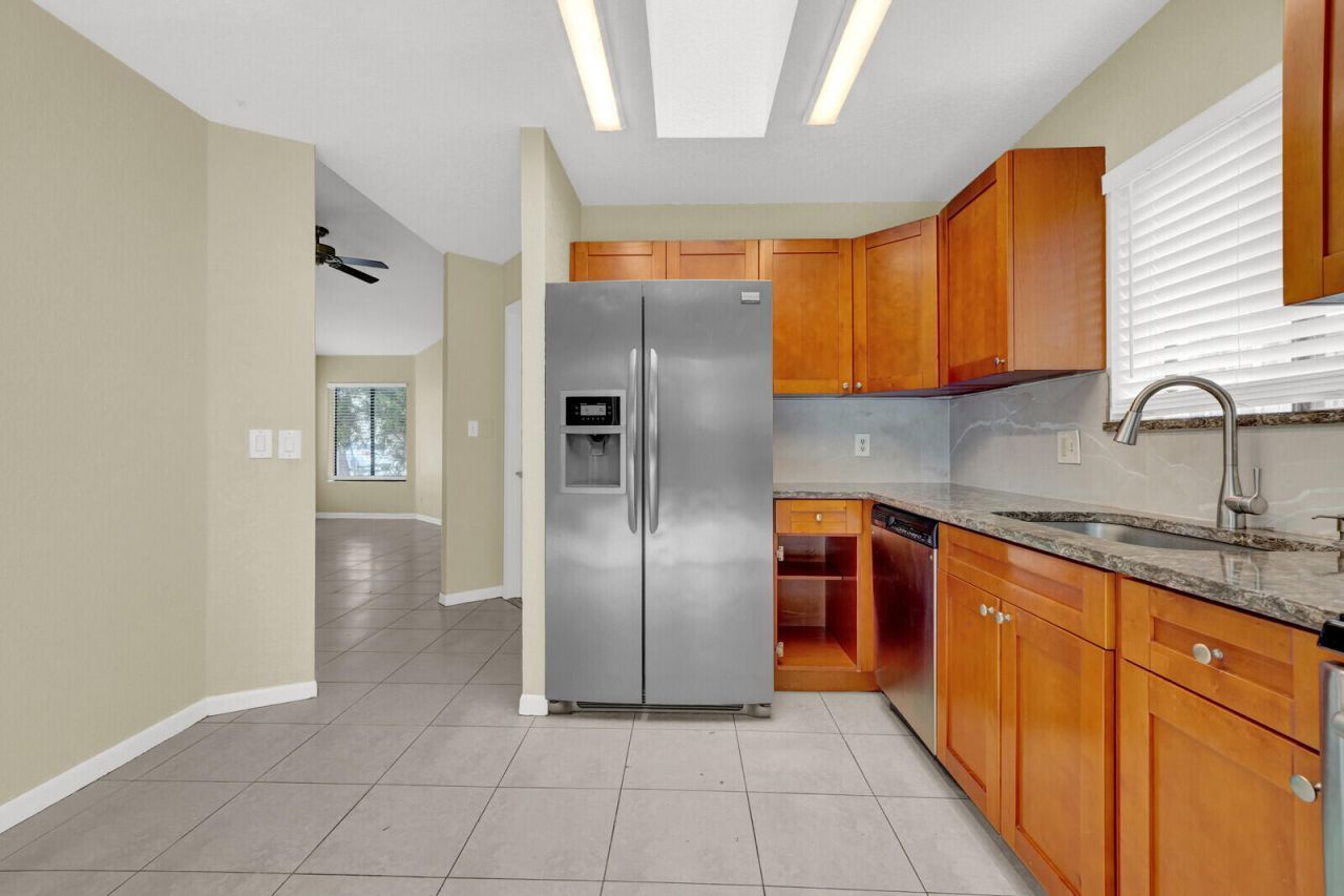 5864 Strawberry Lakes Circle, Lake Worth, FL 33463 Photo