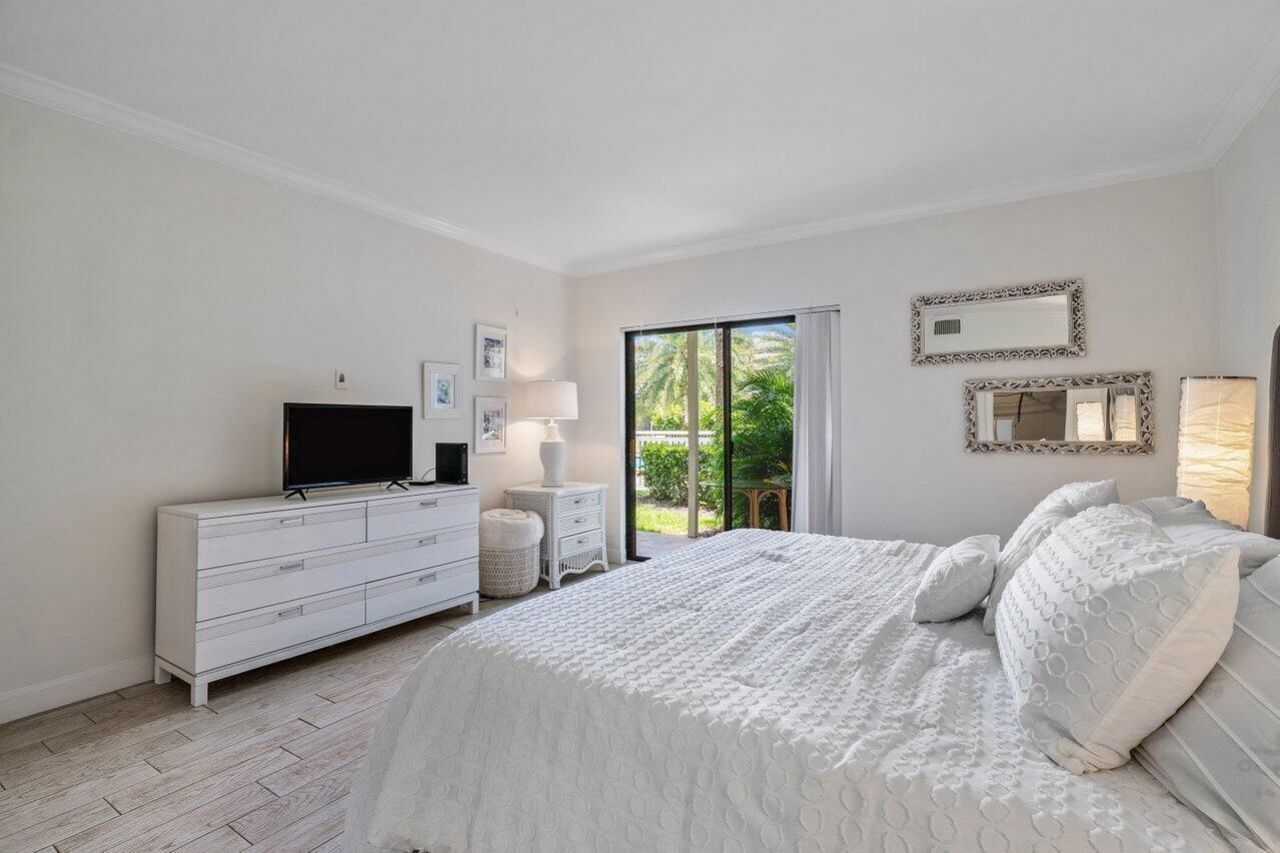 11863 Wimbledon Circle, Unit 433, Wellington, FL 33414 Photo