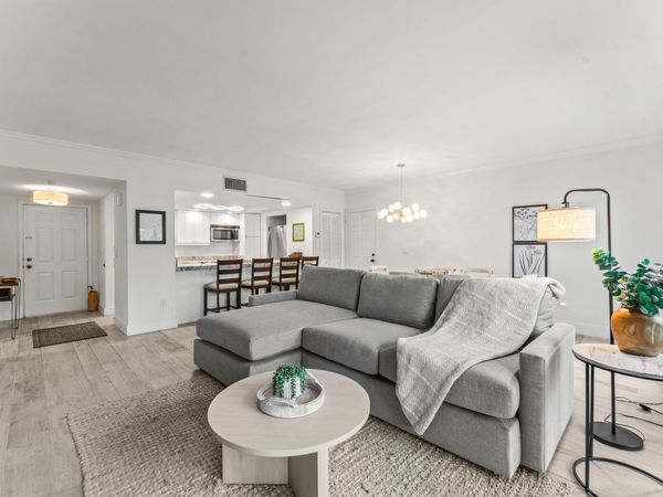 11863 Wimbledon Circle, Unit 445, Wellington, FL 33414