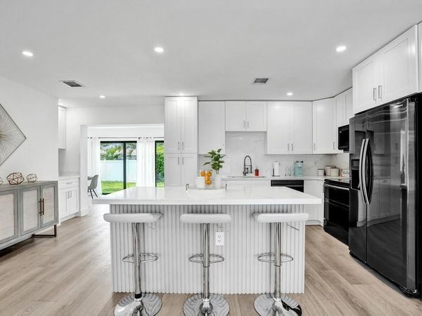 1001 SE 13th Court, Deerfield Beach, FL 33441
