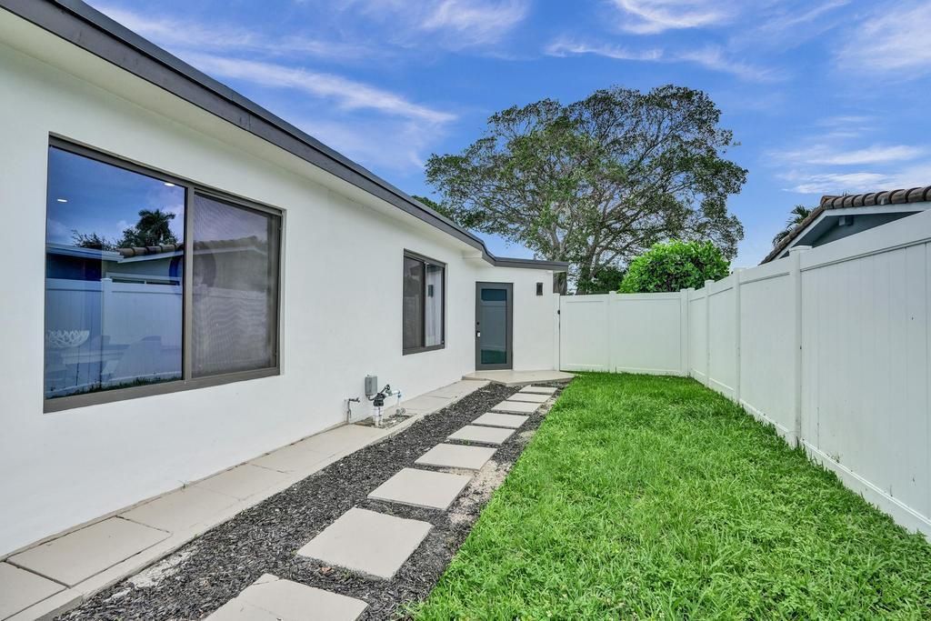 1001 SE 13th Court, Deerfield Beach, FL 33441 Photo