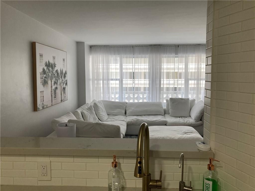 4010 N Galt Ocean Drive, Unit 414, Fort Lauderdale, FL 33308 Photo
