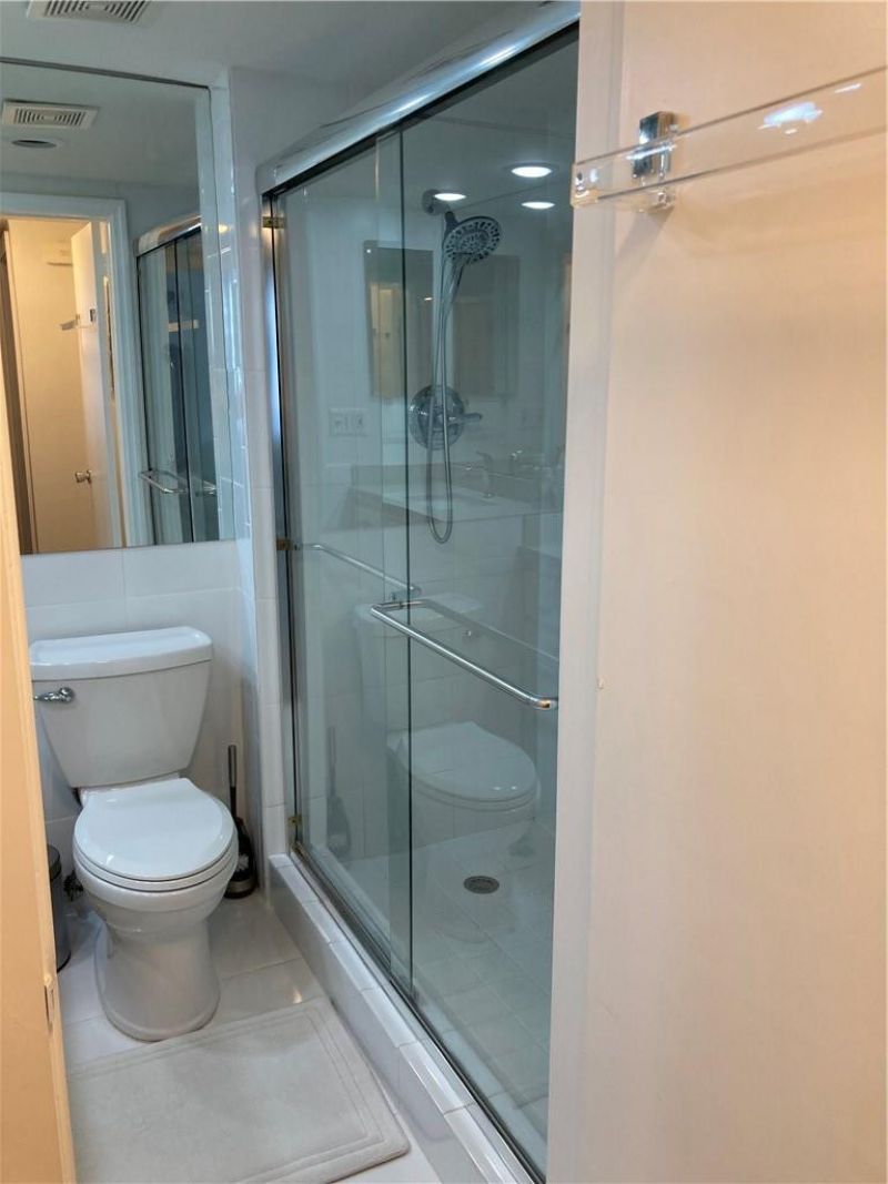 4010 N Galt Ocean Drive, Unit 414, Fort Lauderdale, FL 33308 Photo