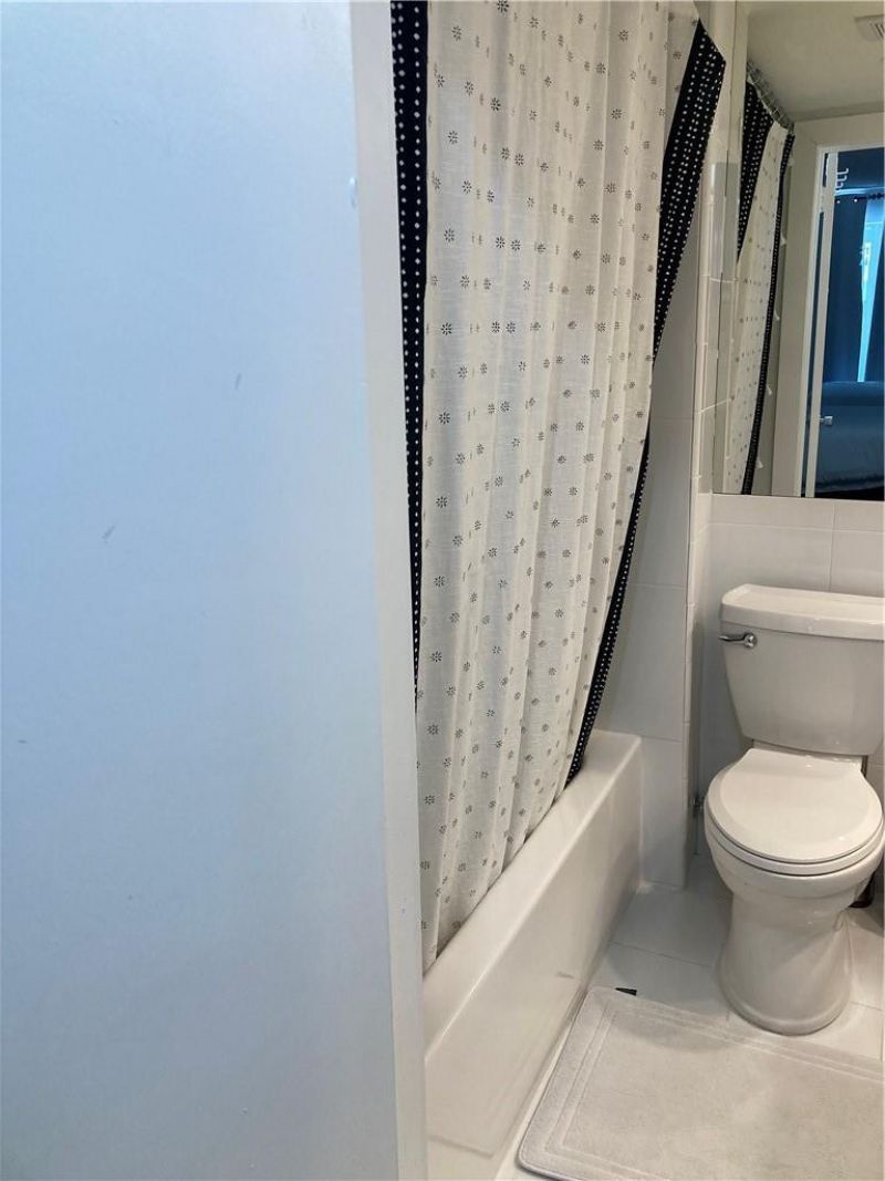 4010 N Galt Ocean Drive, Unit 414, Fort Lauderdale, FL 33308 Photo