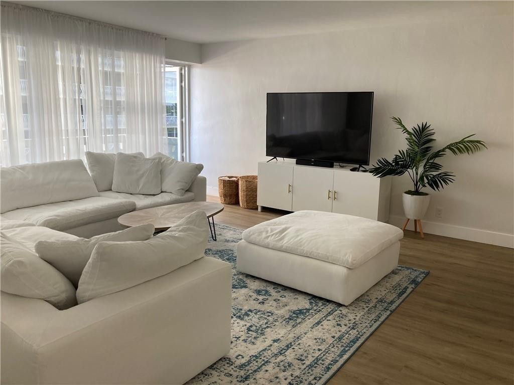 4010 N Galt Ocean Drive, Unit 414, Fort Lauderdale, FL 33308 Photo