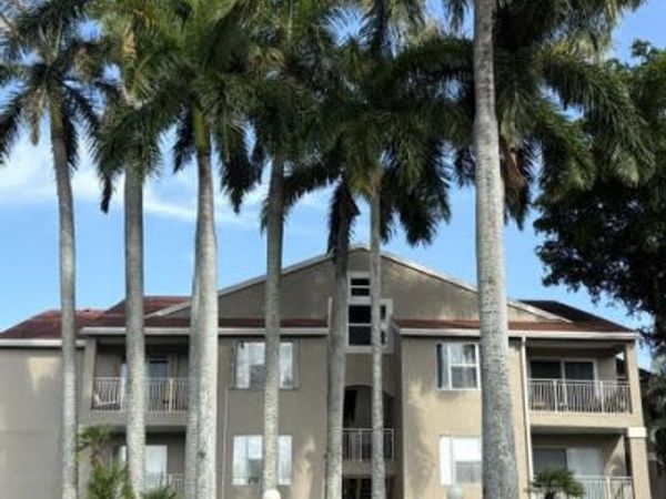 1780 Palm Cove Boulevard, Unit 6-302, Delray Beach, FL 33445