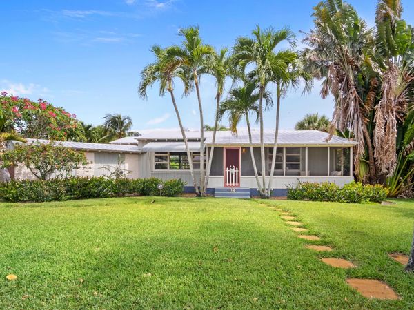 15 N Swinton Circle, Delray Beach, FL 33444