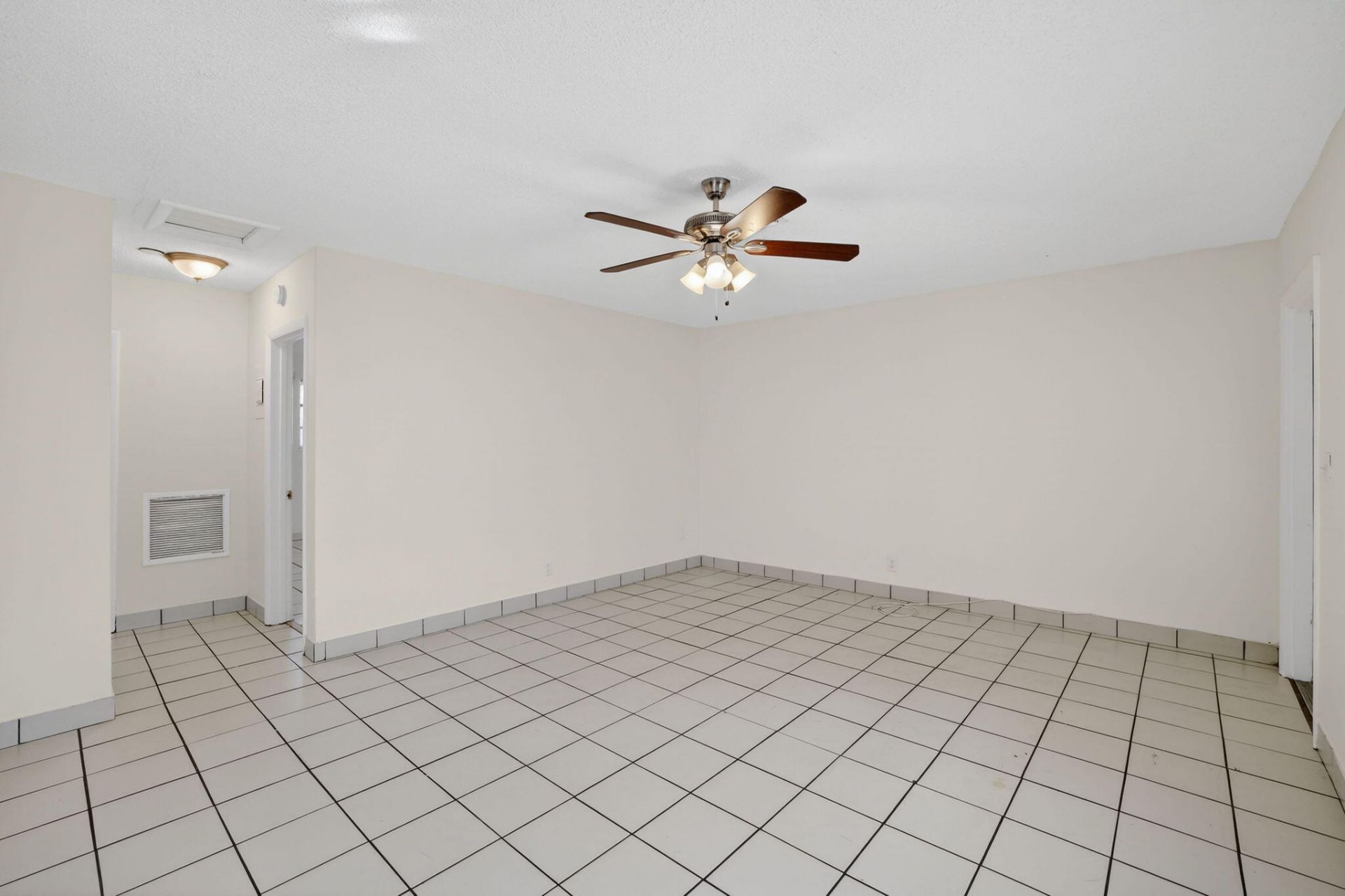 2500 SW 18th Terrace, Unit 3, Fort Lauderdale, FL 33315 Photo