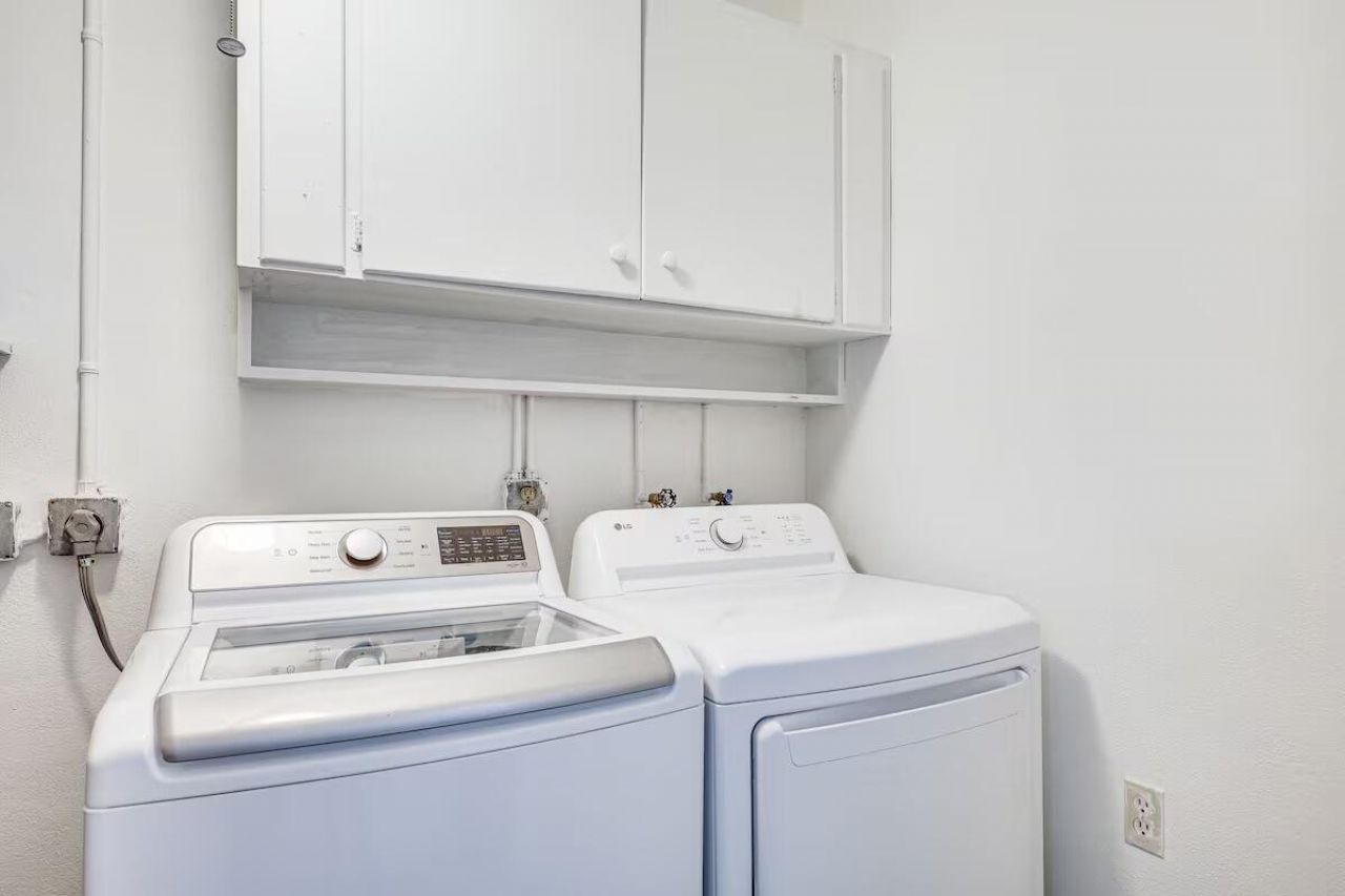 124 SW 2nd Avenue, Hallandale Beach, FL 33009 Photo
