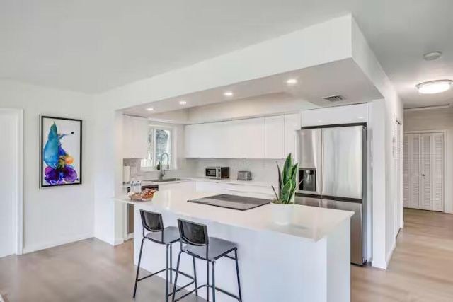 124 SW 2nd Avenue, Hallandale Beach, FL 33009 Photo