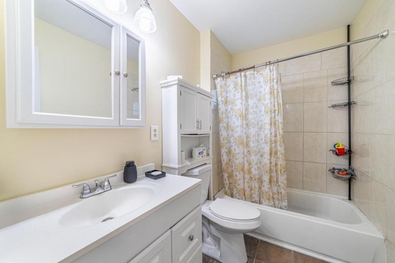 516 Nathan Hale Road, Unit 1, West Palm Beach, FL 33405 Photo
