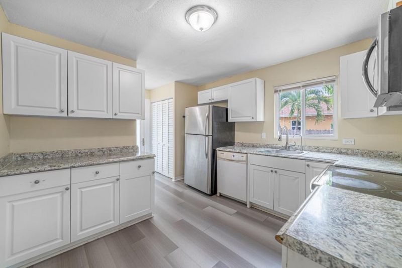 516 Nathan Hale Road, Unit 1, West Palm Beach, FL 33405 Photo