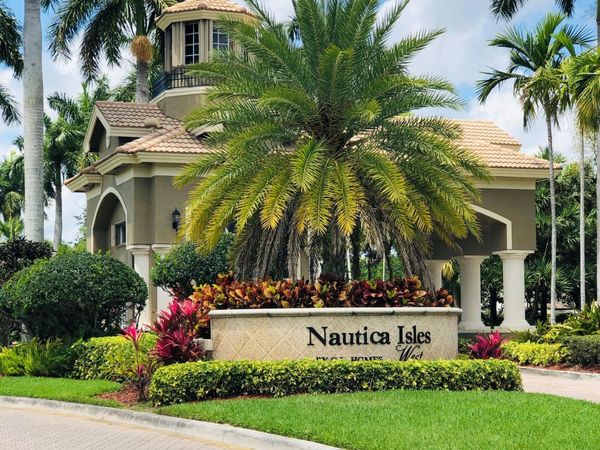 5404 Sunseeker Boulevard, Greenacres, FL 33463
