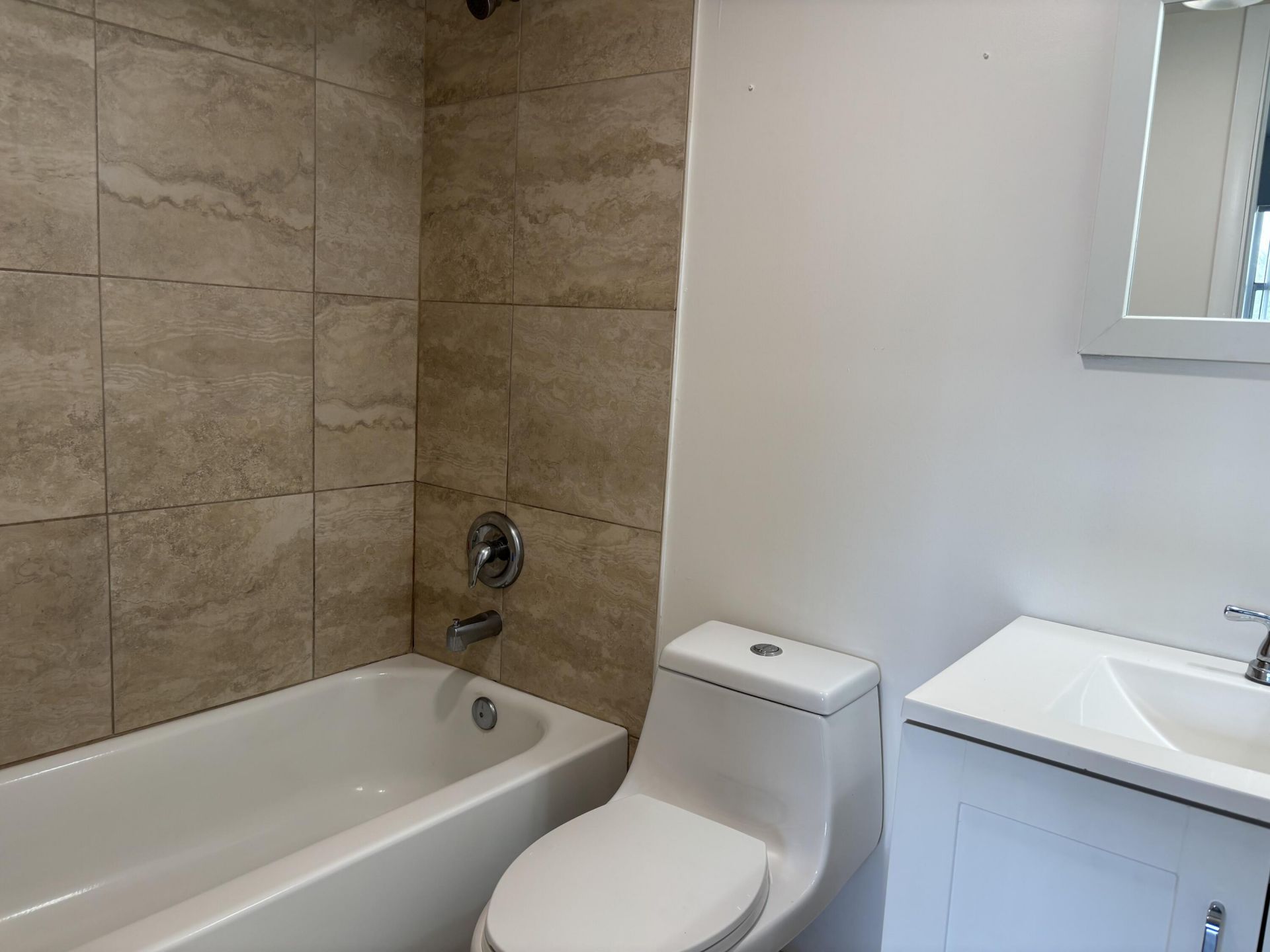 8051 S Colony Circle, Unit 107, Tamarac, FL 33321 Photo