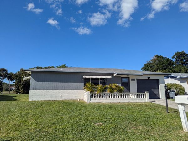 14243 El Clavel Way, Delray Beach, FL 33484