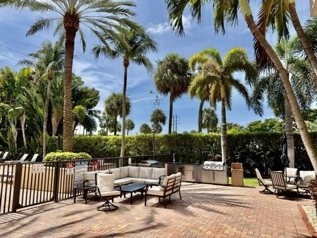 616 Clearwater Park Road, Unit 713, West Palm Beach, FL 33401 Photo