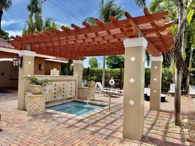 616 Clearwater Park Road, Unit 713, West Palm Beach, FL 33401 Photo