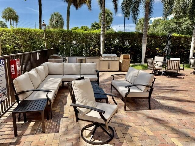 616 Clearwater Park Road, Unit 713, West Palm Beach, FL 33401 Photo