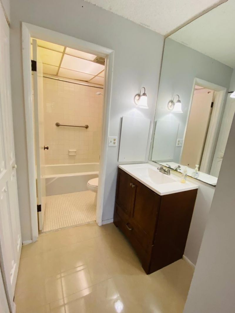 3760 Inverrary Drive, Unit 2h, Lauderhill, FL 33319 Photo
