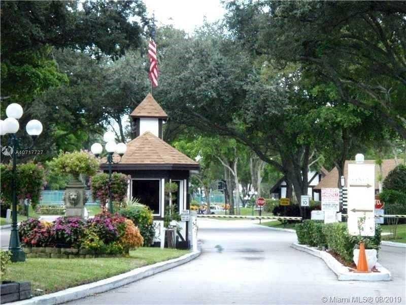 3760 Inverrary Drive, Unit 2h, Lauderhill, FL 33319 Photo