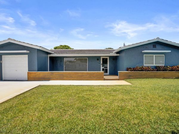 1201 SW 28th Avenue, Boynton Beach, FL 33426
