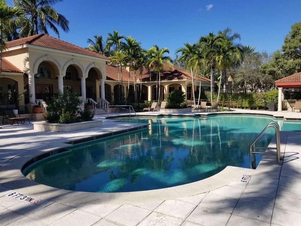 4021 San Marino Boulevard, Unit 204, West Palm Beach, FL 33409 Photo