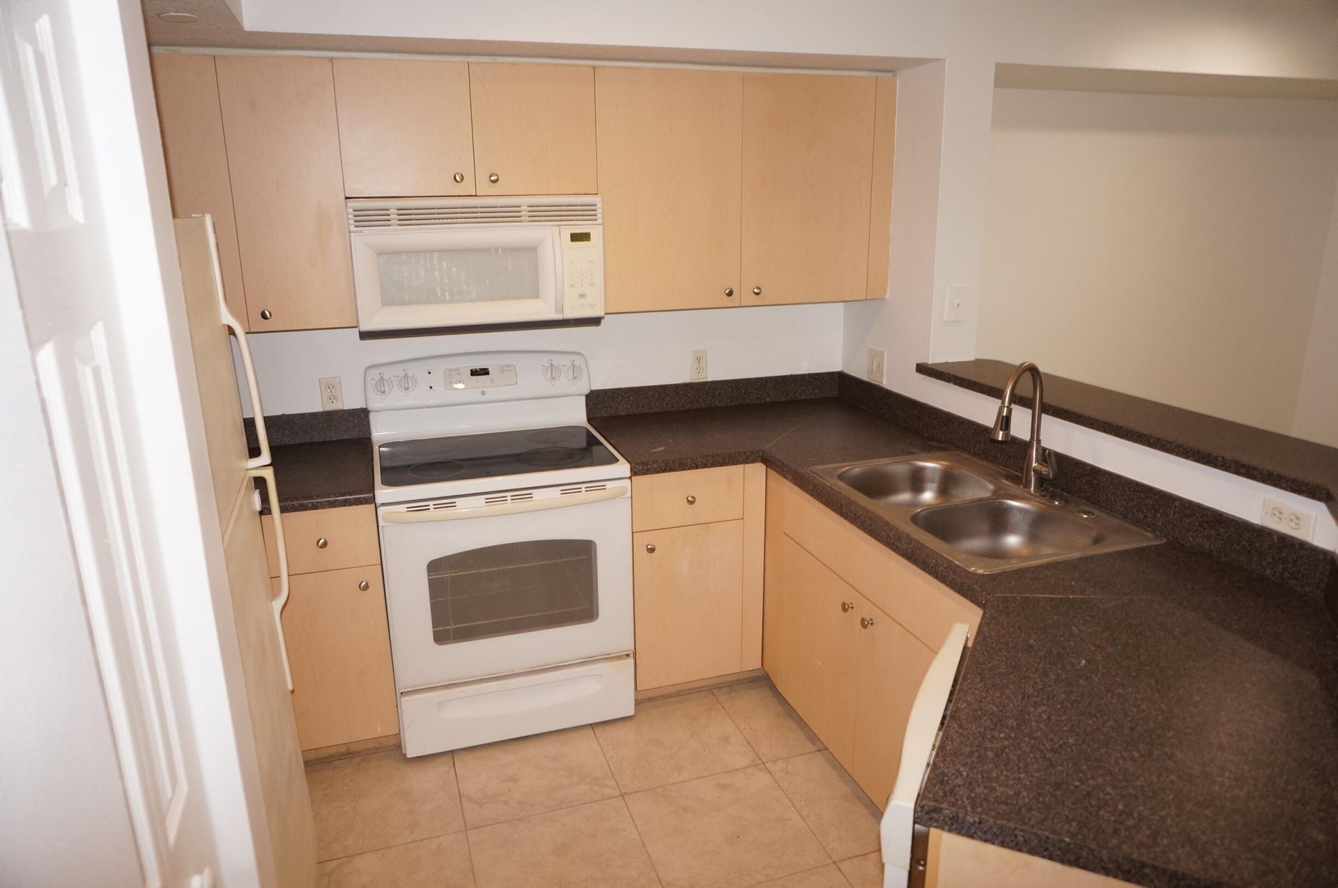 4021 San Marino Boulevard, Unit 204, West Palm Beach, FL 33409 Photo