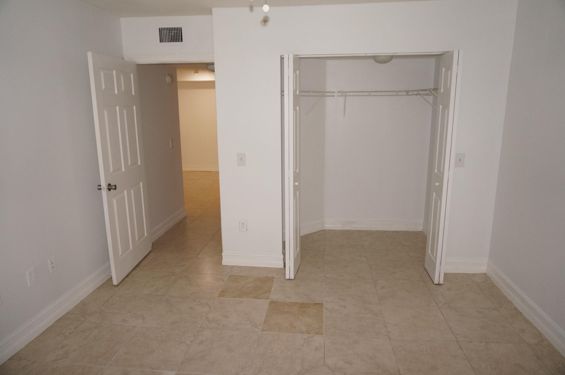 4021 San Marino Boulevard, Unit 204, West Palm Beach, FL 33409 Photo