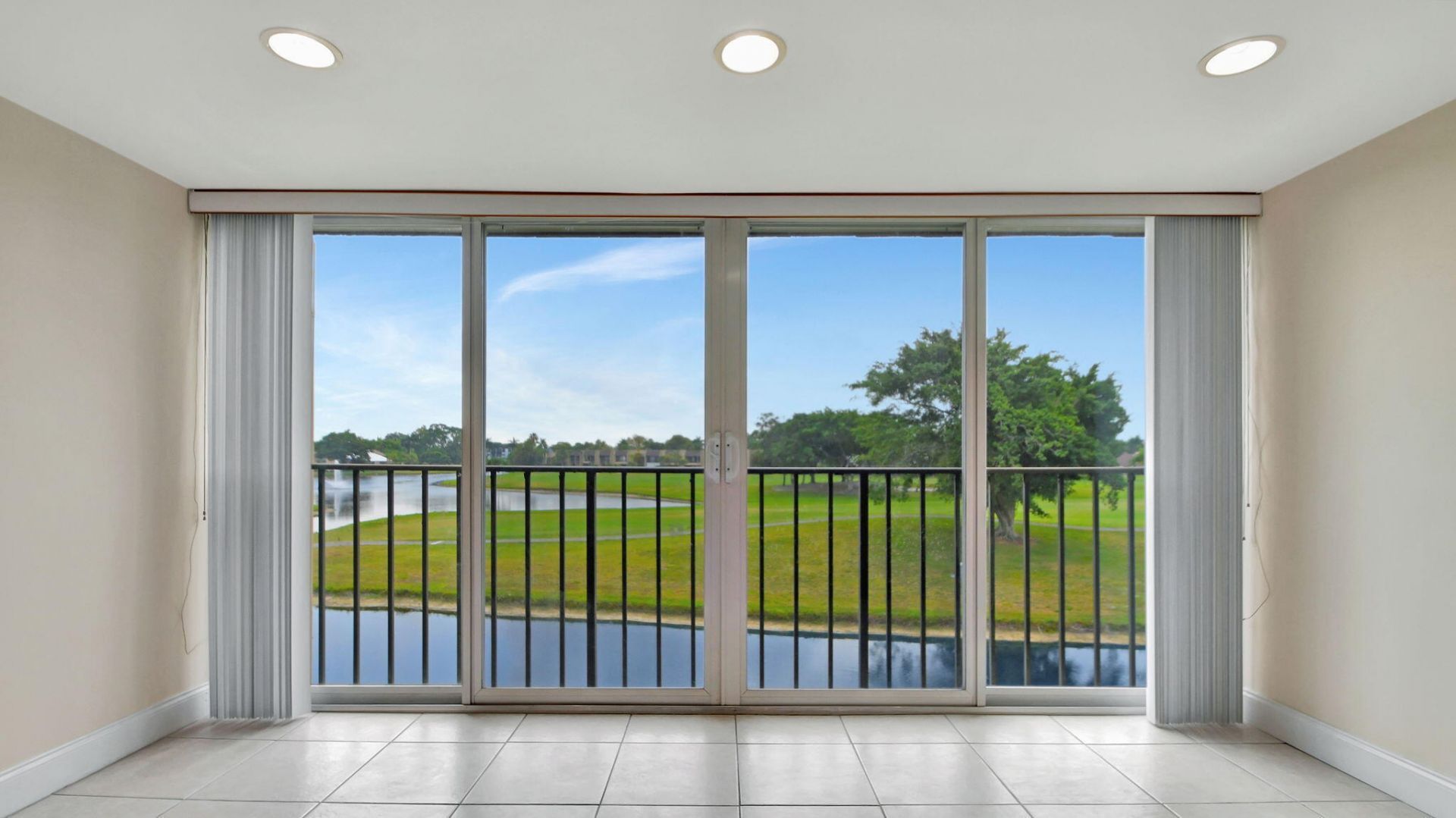 4539 Luxemburg Court, Unit 304, Lake Worth, FL 33467 Photo