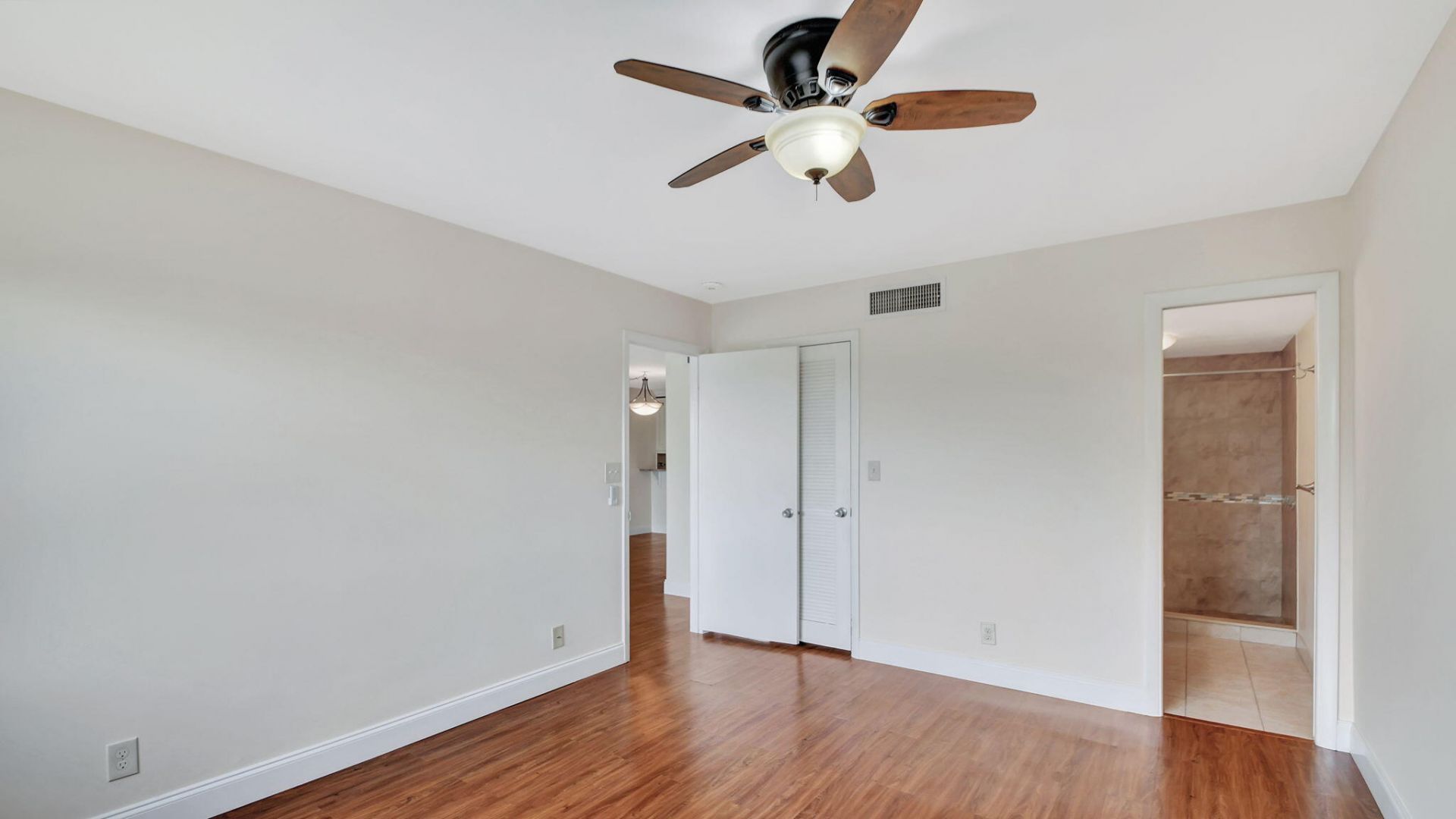 4539 Luxemburg Court, Unit 304, Lake Worth, FL 33467 Photo