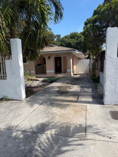 2975 NW 96th Street, Miami, FL 33147 Photo