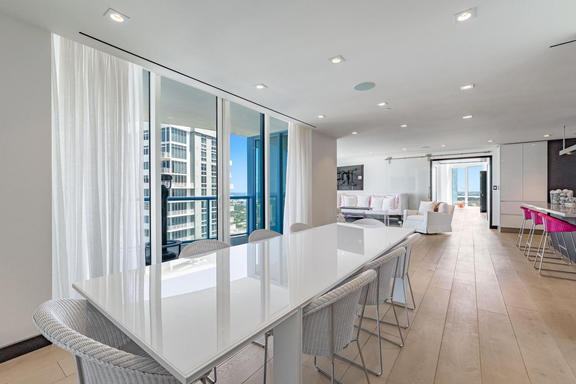 333 Las Olas Way, Unit 4206, Fort Lauderdale, FL 33301 Photo