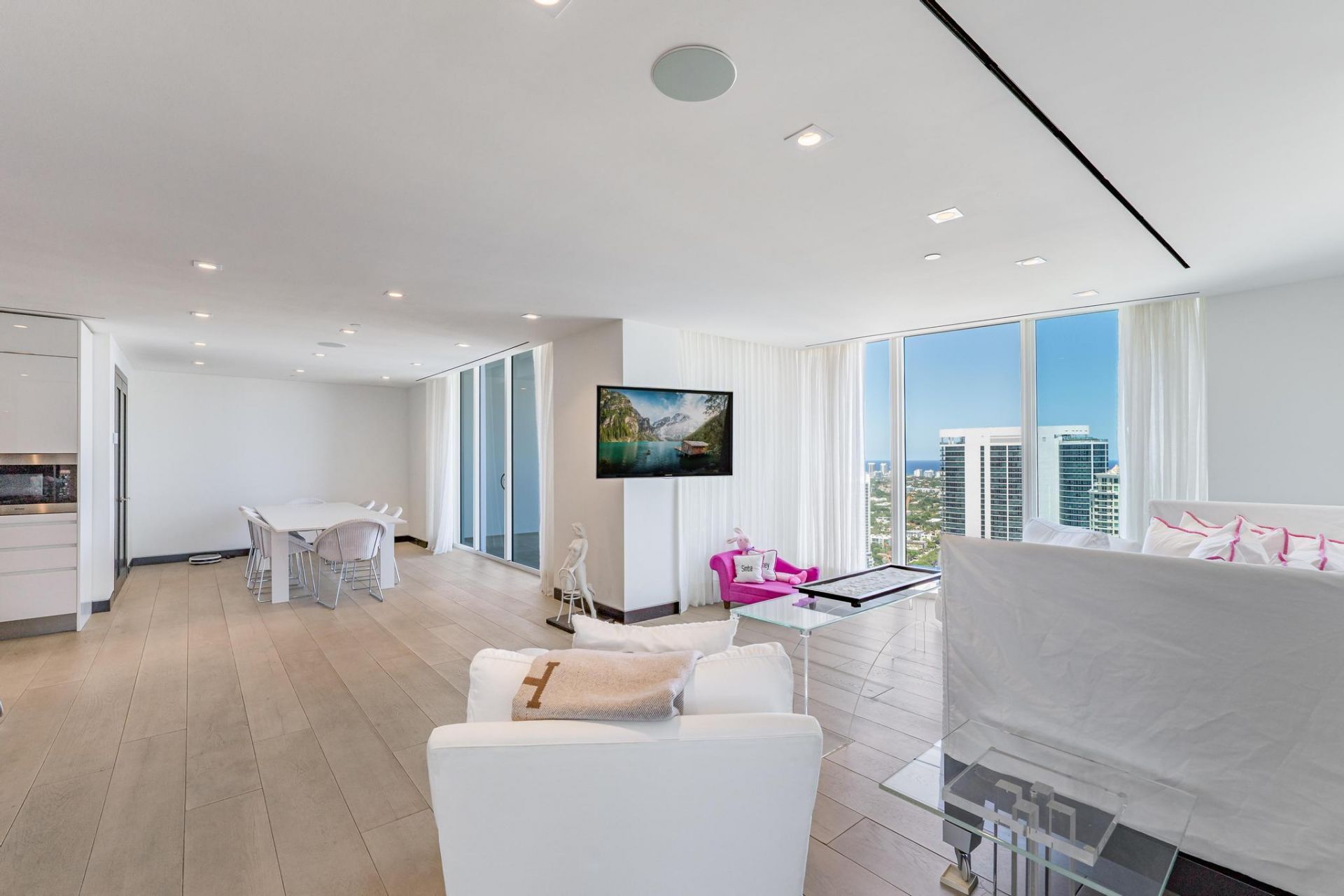 333 Las Olas Way, Unit 4206, Fort Lauderdale, FL 33301 Photo