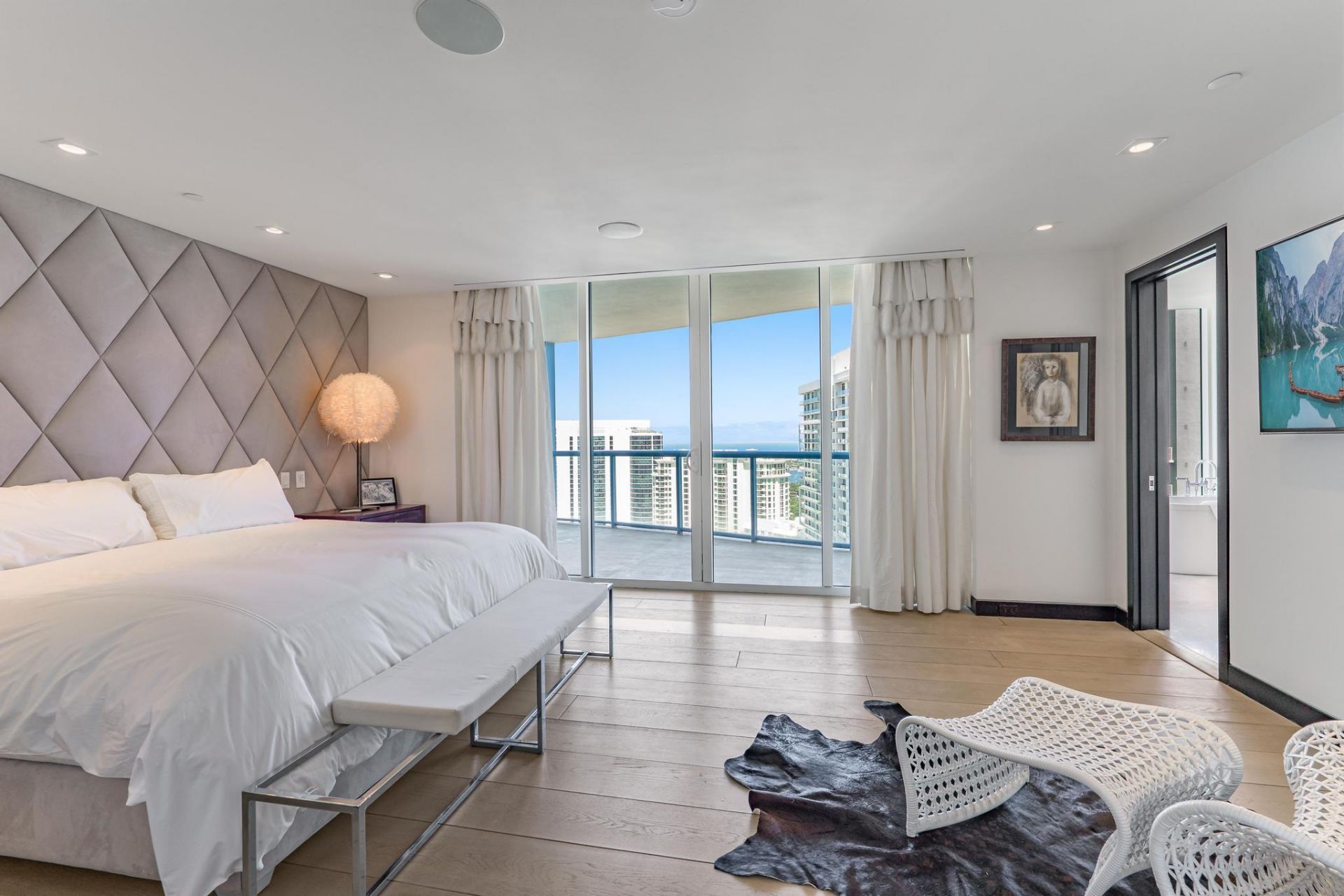 333 Las Olas Way, Unit 4206, Fort Lauderdale, FL 33301 Photo