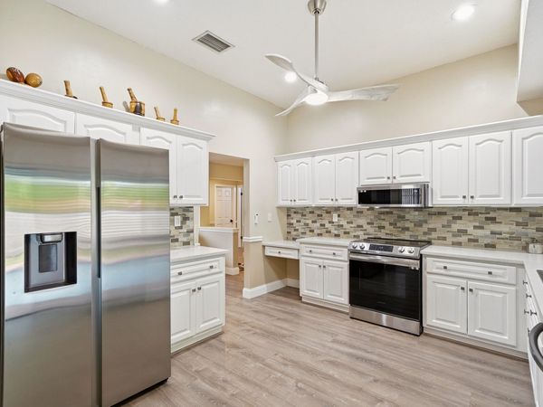 2145 NW 85th Lane, Coral Springs, FL 33071