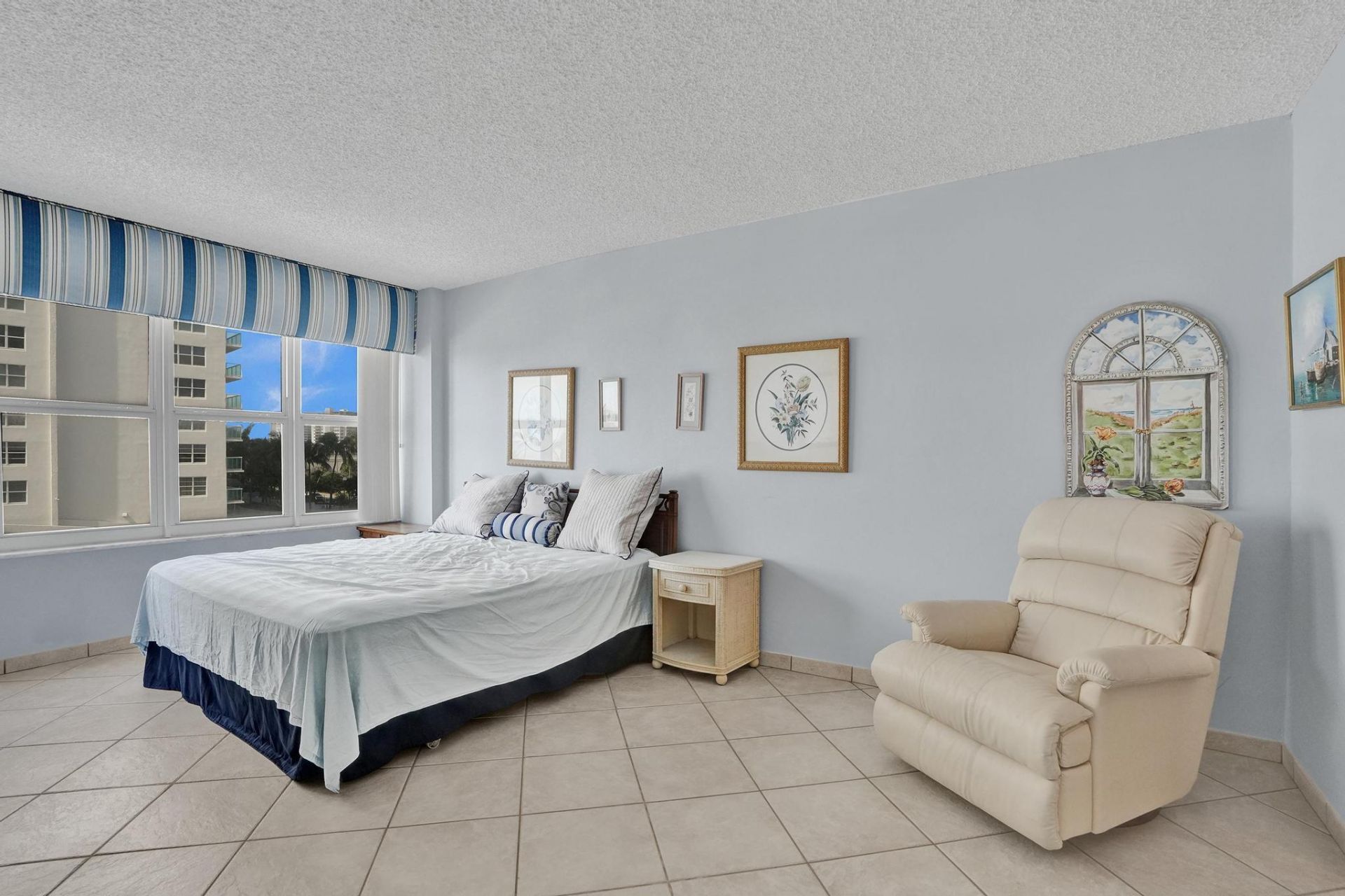 4010 Galt Ocean Drive, Unit 310, Fort Lauderdale, FL 33308 Photo