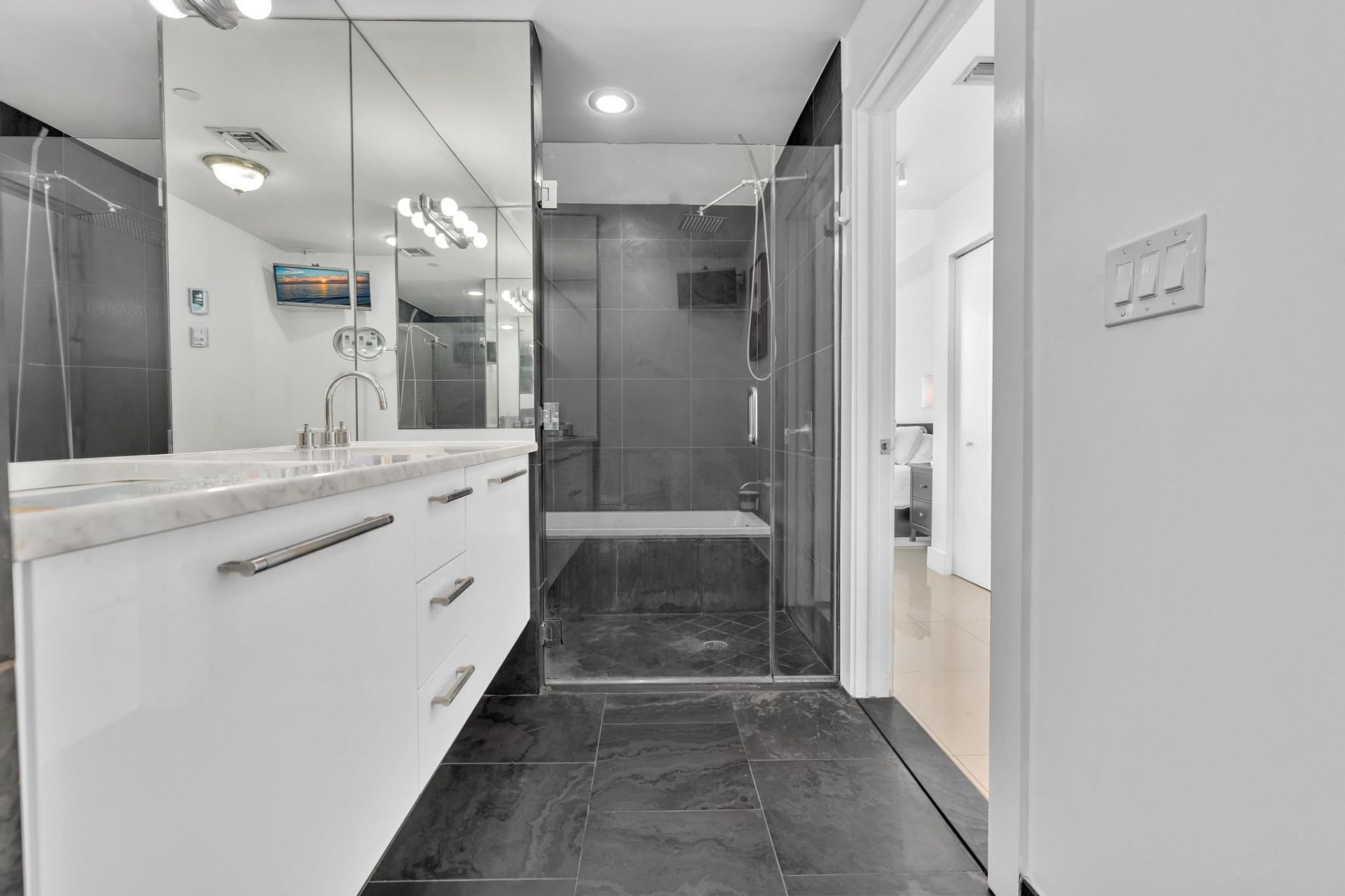 900 Biscayne Boulevard, Unit 4703, Miami, FL 33132 Photo