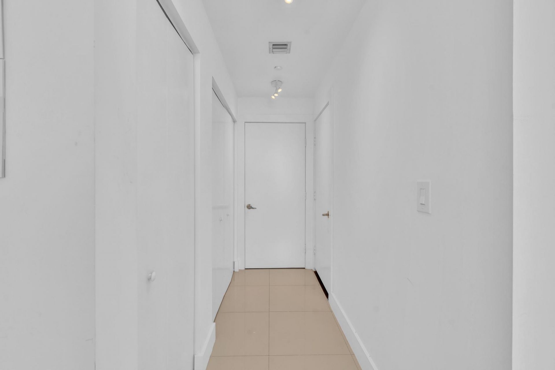 900 Biscayne Boulevard, Unit 4703, Miami, FL 33132 Photo