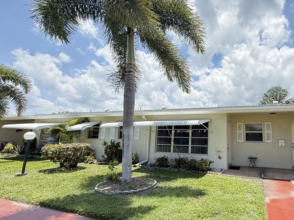 200 Pine Point Drive, Unit B, Boynton Beach, FL 33435