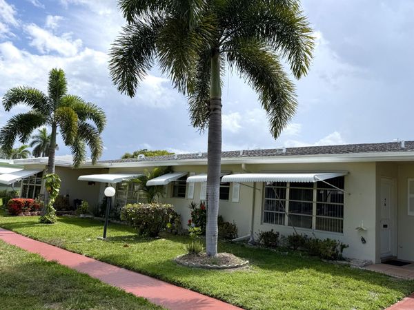 200 Pine Point Drive, Unit B, Boynton Beach, FL 33435