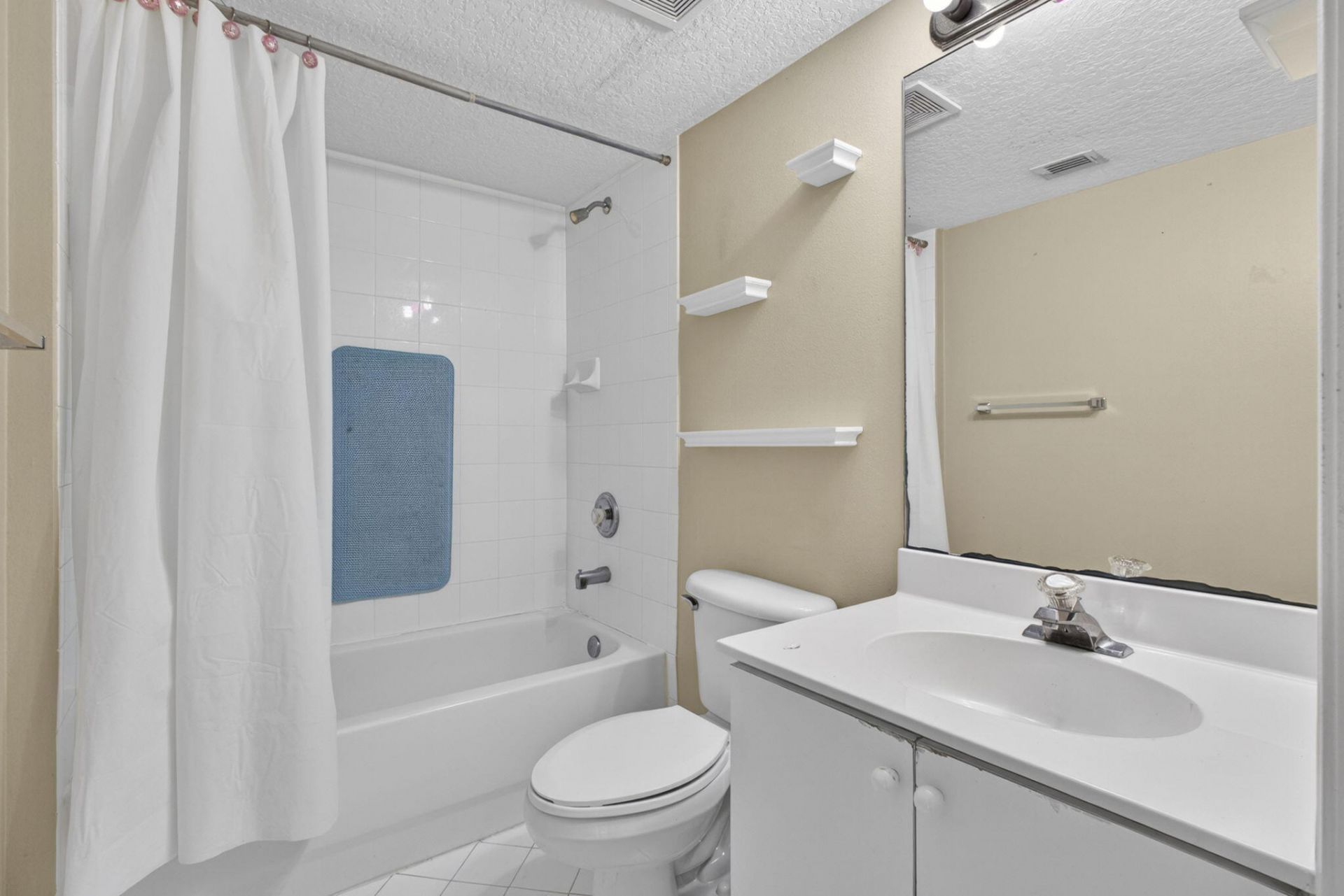 3501 Briar Bay Boulevard, Unit 105, West Palm Beach, FL 33411 Photo
