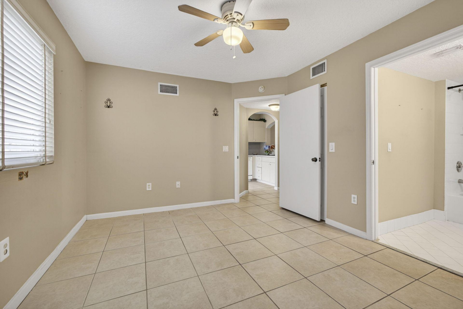 3501 Briar Bay Boulevard, Unit 105, West Palm Beach, FL 33411 Photo