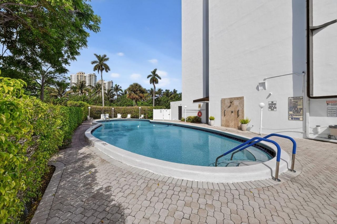 400 Diplomat Parkway, Unit 612, Hallandale Beach, FL 33009 Photo