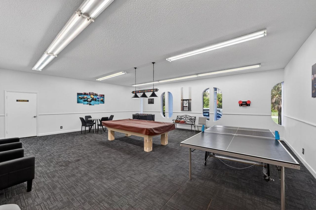 400 Diplomat Parkway, Unit 612, Hallandale Beach, FL 33009 Photo