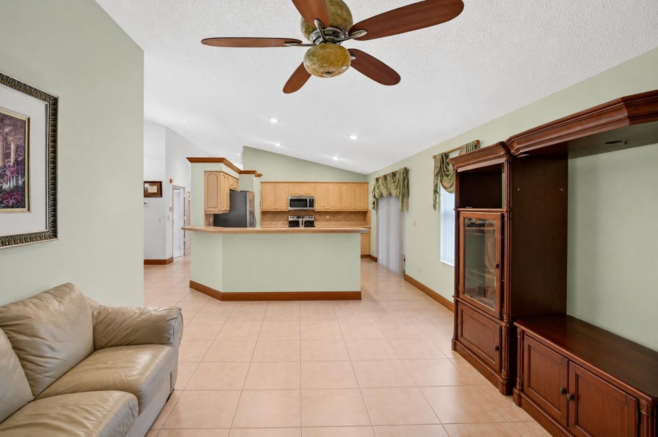 1059 Fairfax Circle W, Boynton Beach, FL 33436 Photo