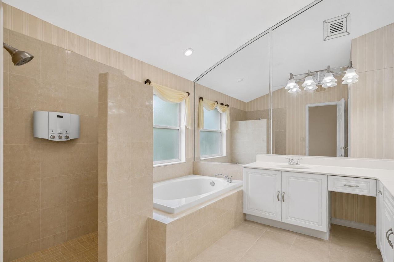 1059 Fairfax Circle W, Boynton Beach, FL 33436 Photo