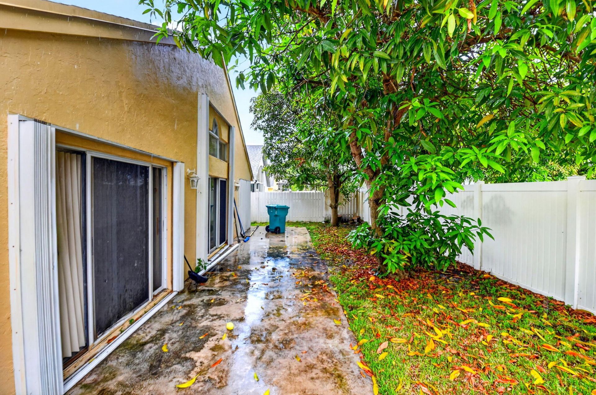 1059 Fairfax Circle W, Boynton Beach, FL 33436 Photo